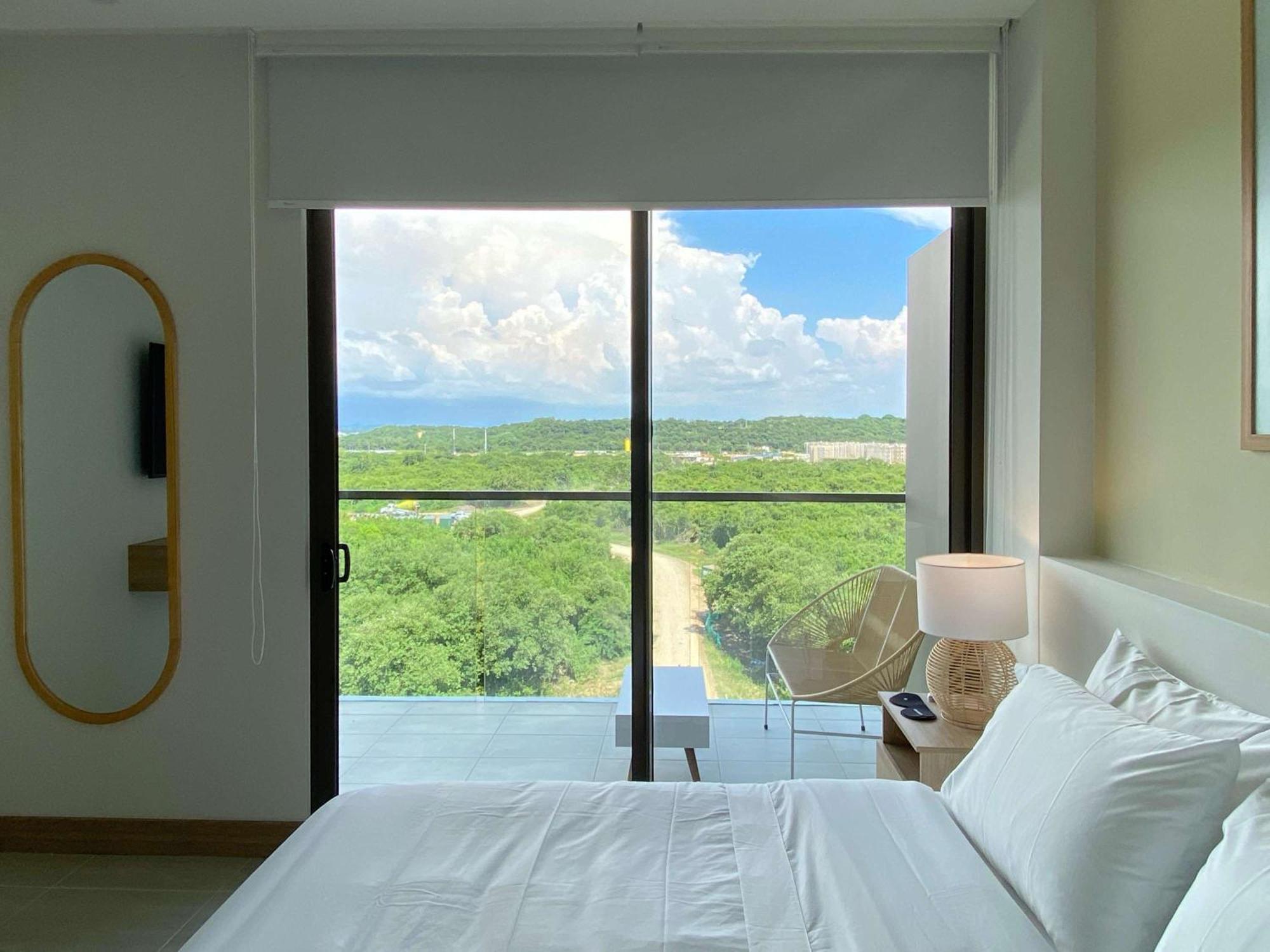 Prestigious 2br With Amazing View In *