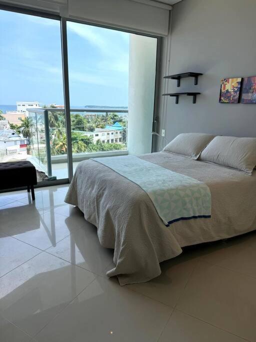 Apartment Beachfront Luxury In *