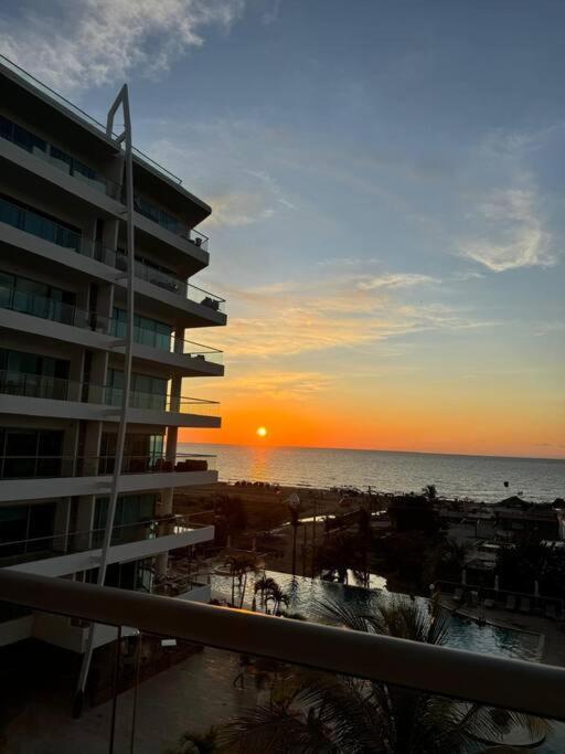Apartment Beachfront Luxury In *