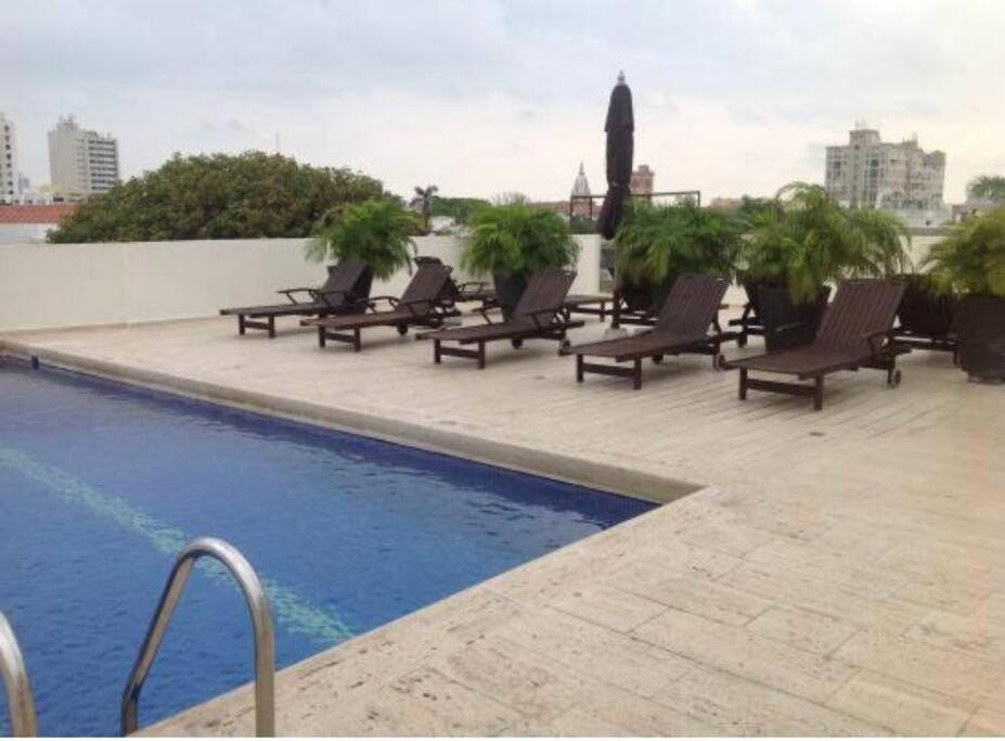 Apartment Modern Comfort - Spacious 2br In Walled