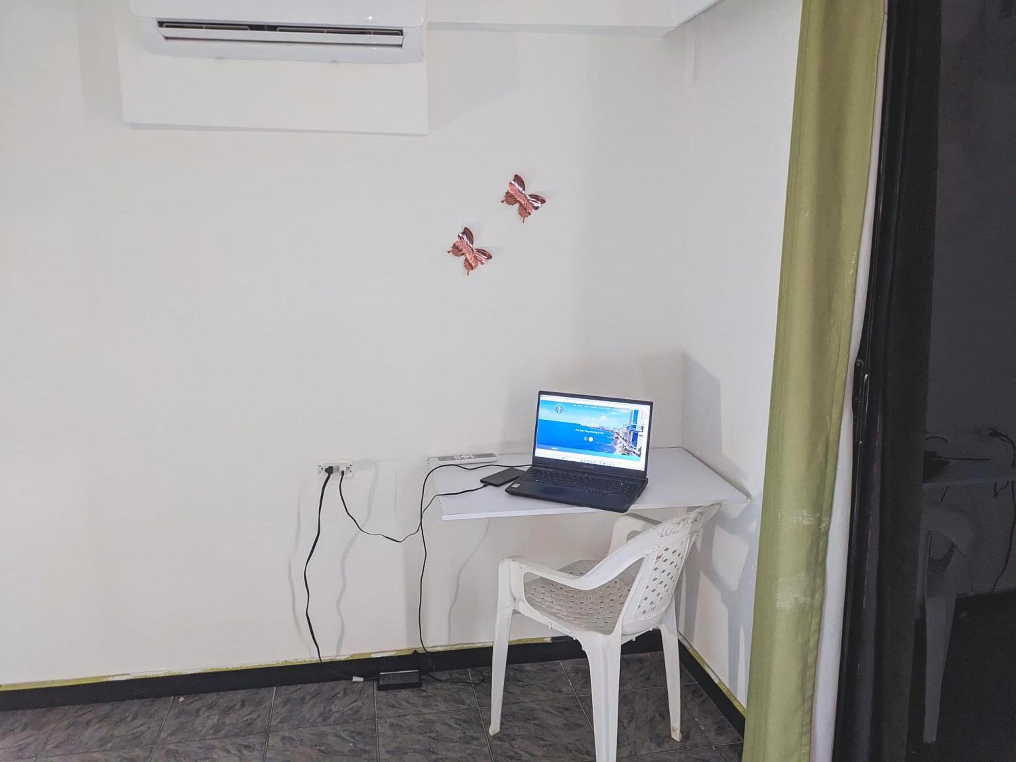 Acuavista Hostel *