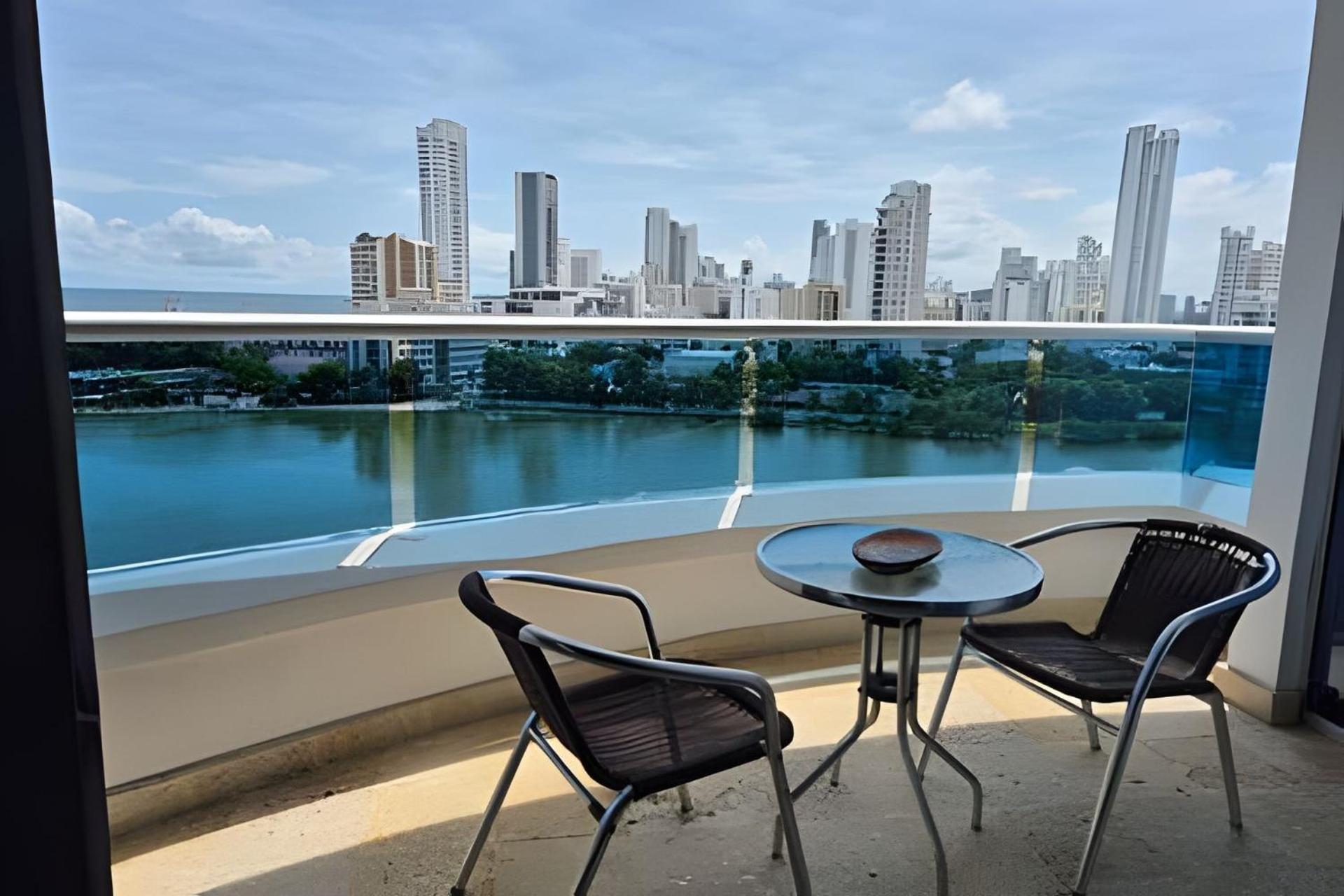 1003 Mirador Del Laguito. 2 Hab * Cartagena
