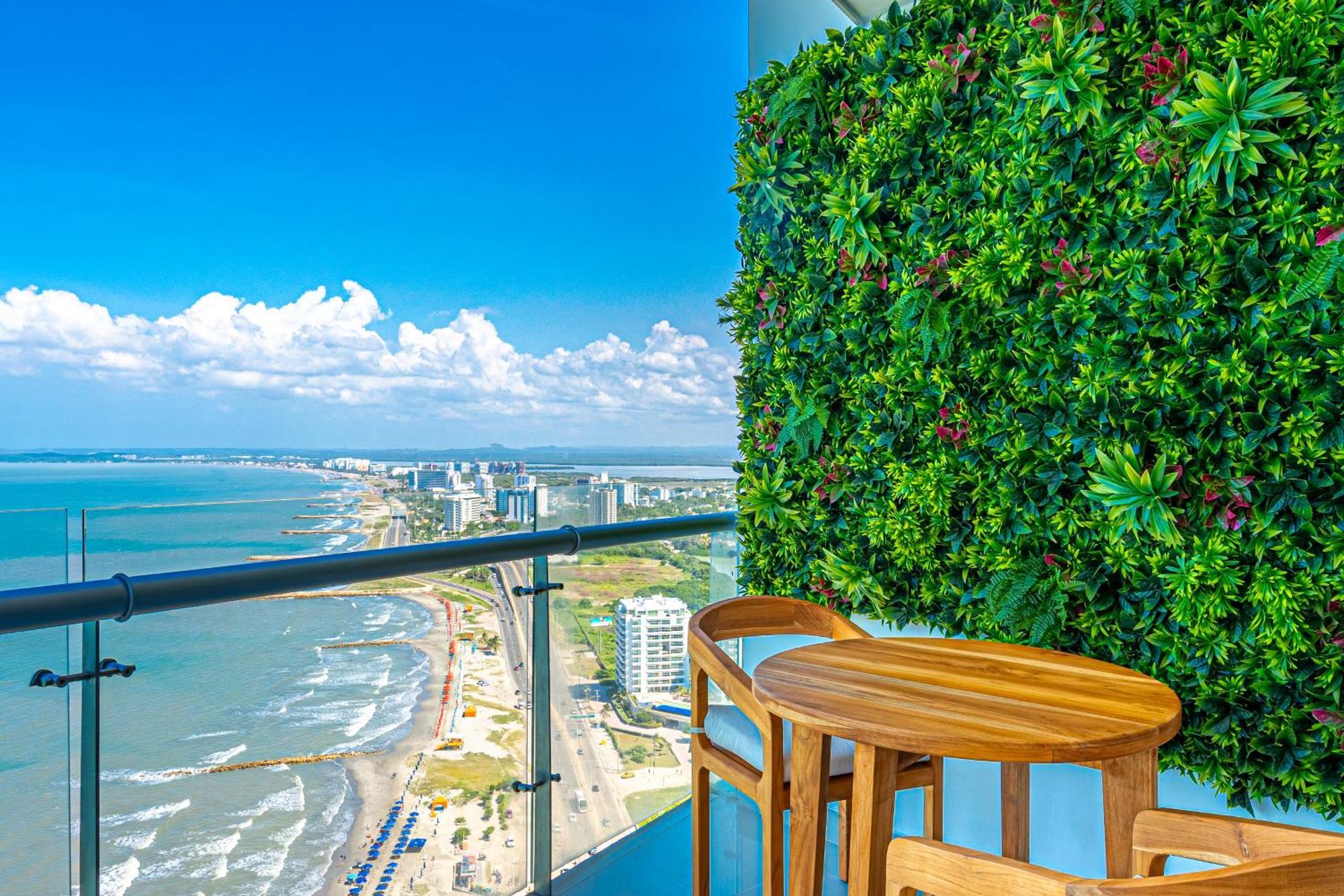 Dreams Luxury Oceanfront Wpool 4 Apartment *