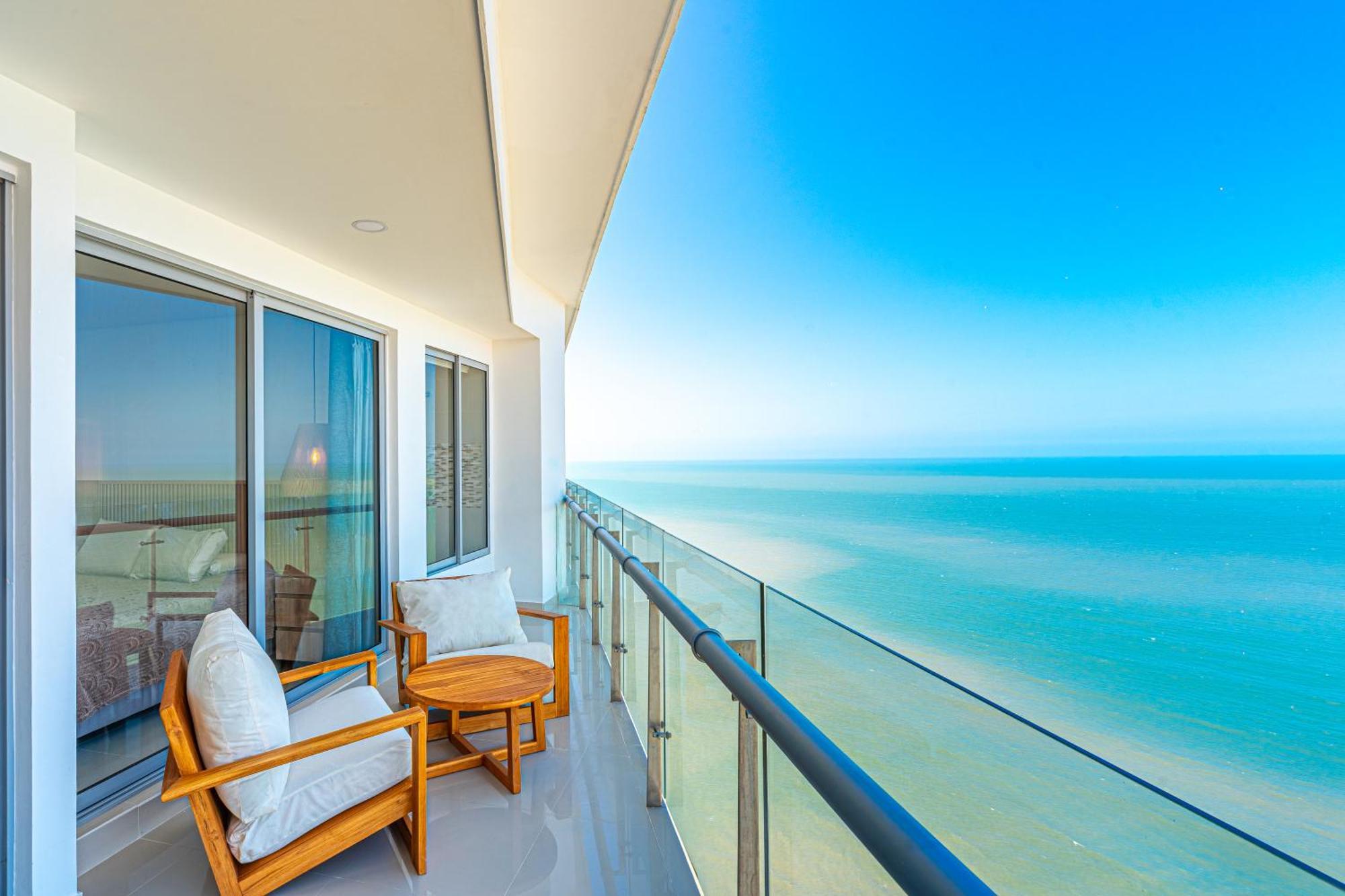 Dreams Luxury Oceanfront Wpool 4 Cartagena
