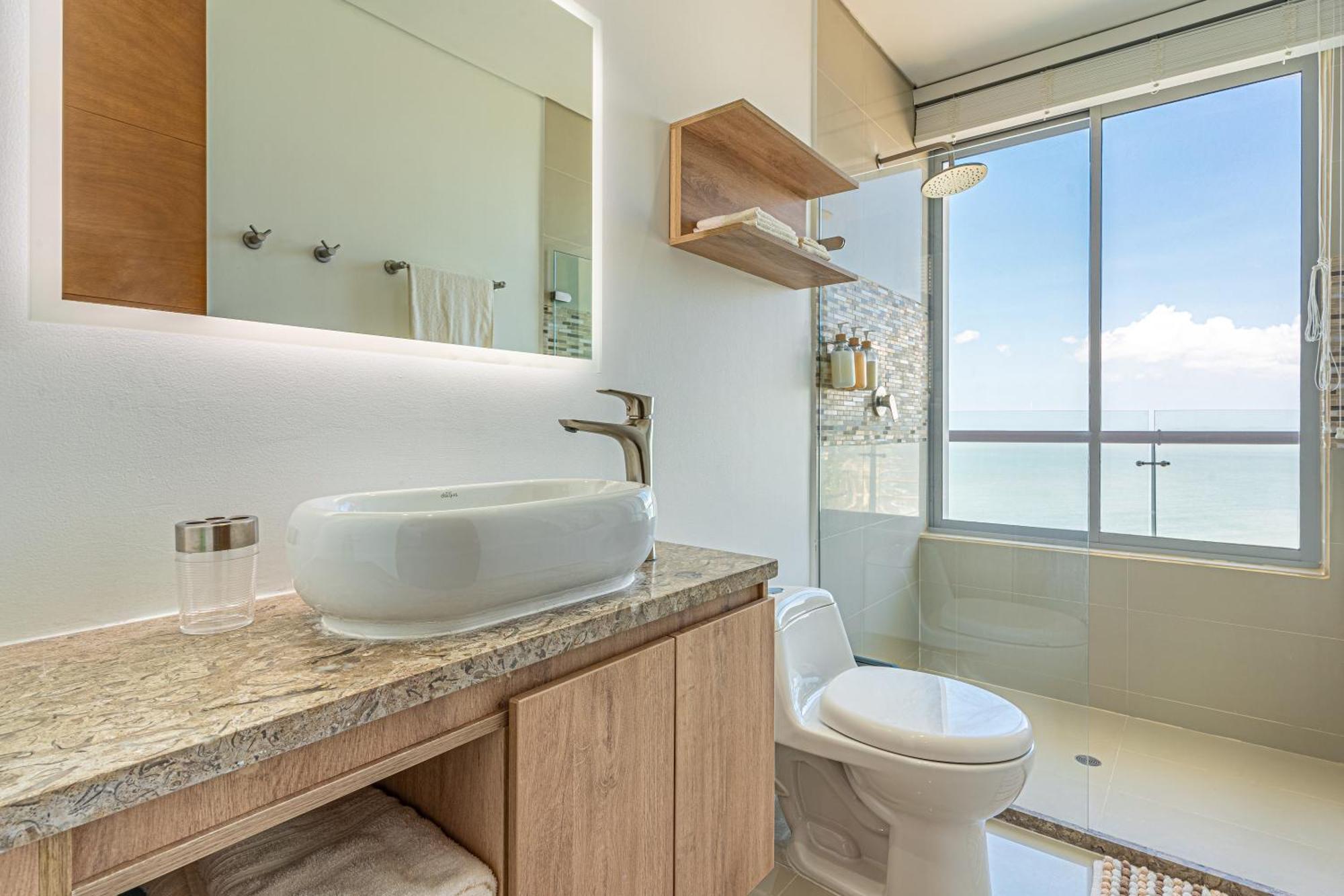 Dreams Luxury Oceanfront Wpool 4 Apartment