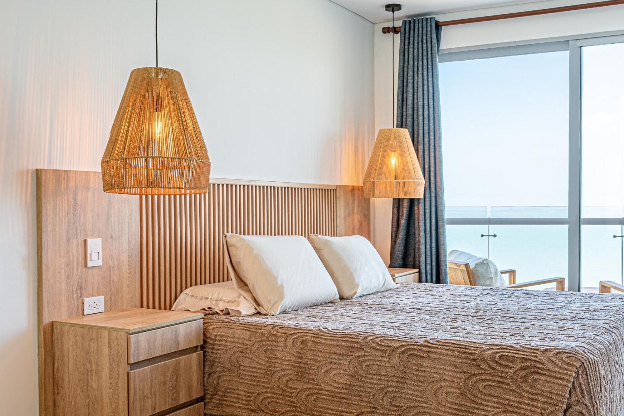 Apartment Dreams Luxury Oceanfront Wpool 4