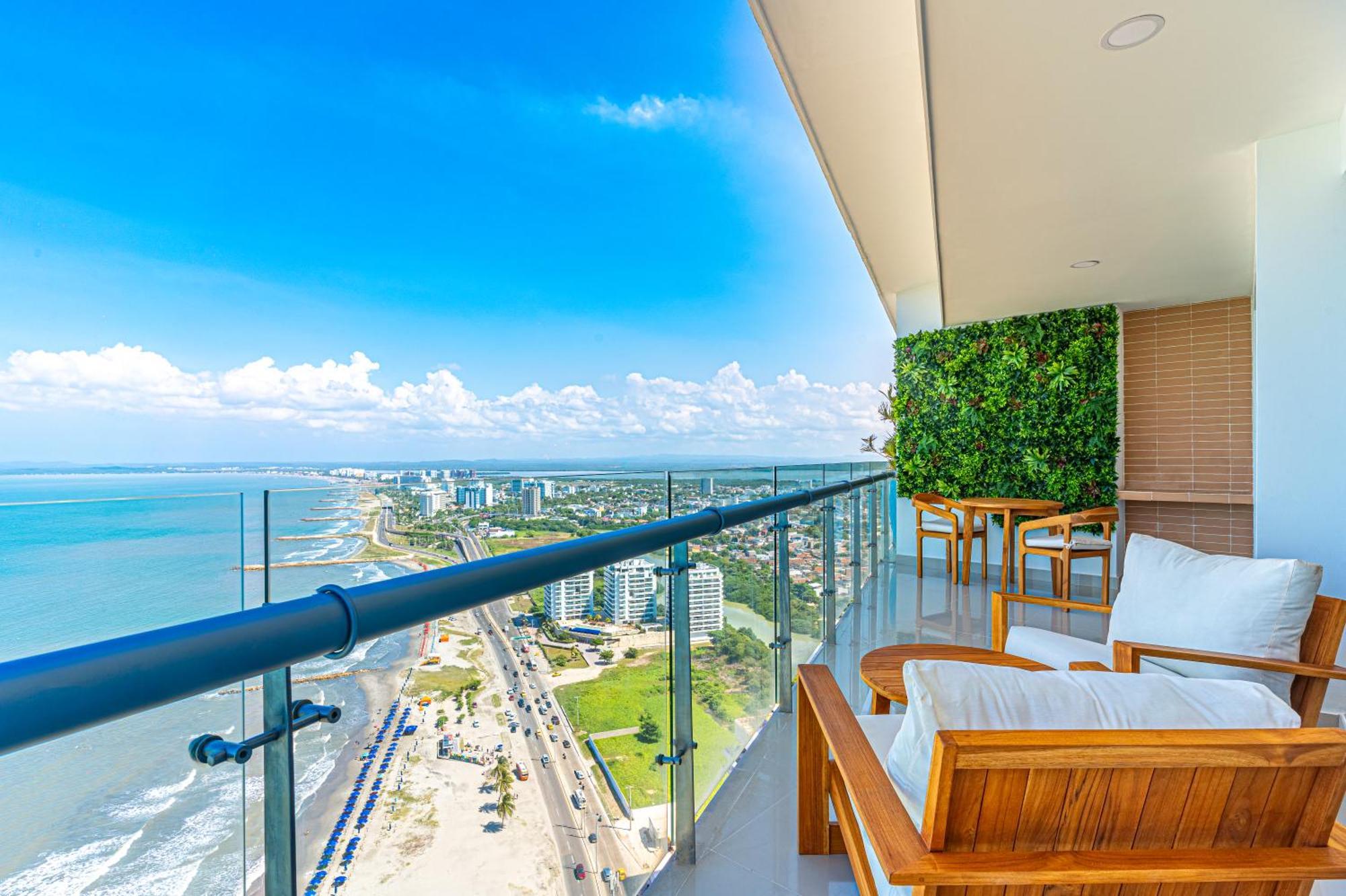 Apartment Dreams Luxury Oceanfront Wpool 4 *