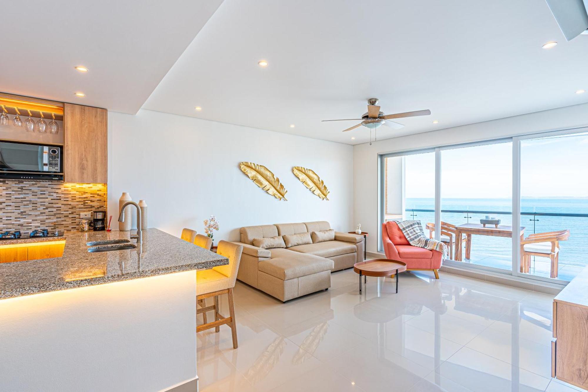Apartment Dreams Luxury Oceanfront Wpool 3