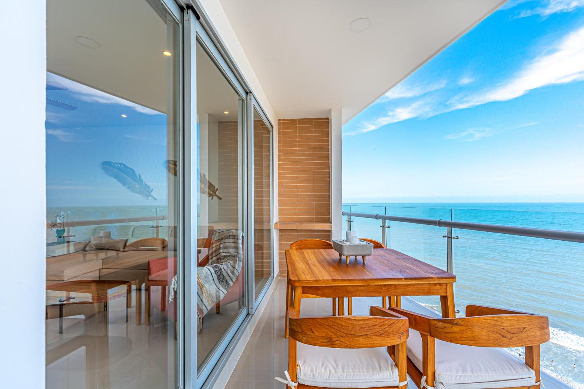 Apartment Dreams Luxury Oceanfront Wpool 3 *
