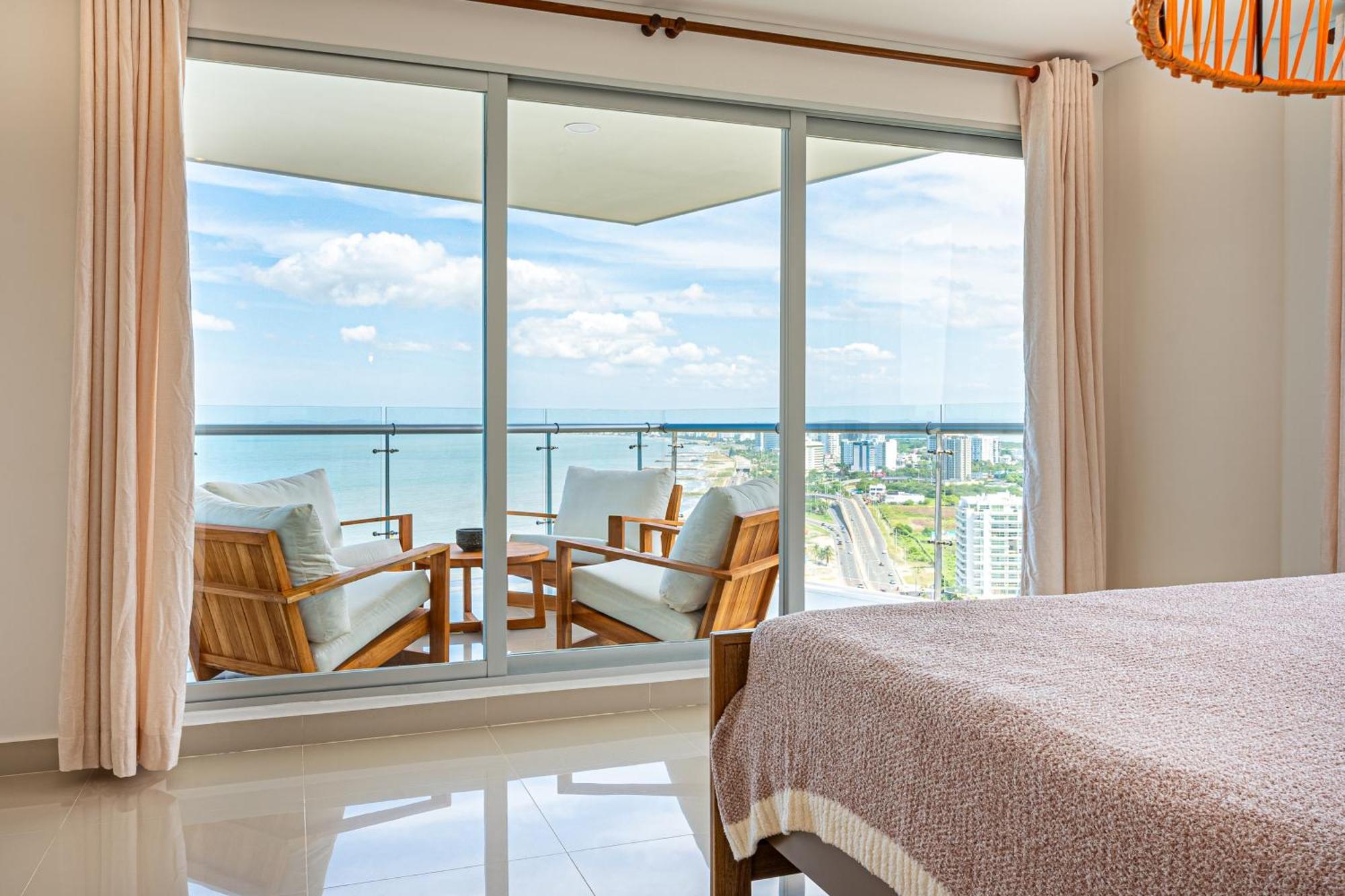Apartment Dreams Luxury Oceanfront Wpool 3 *