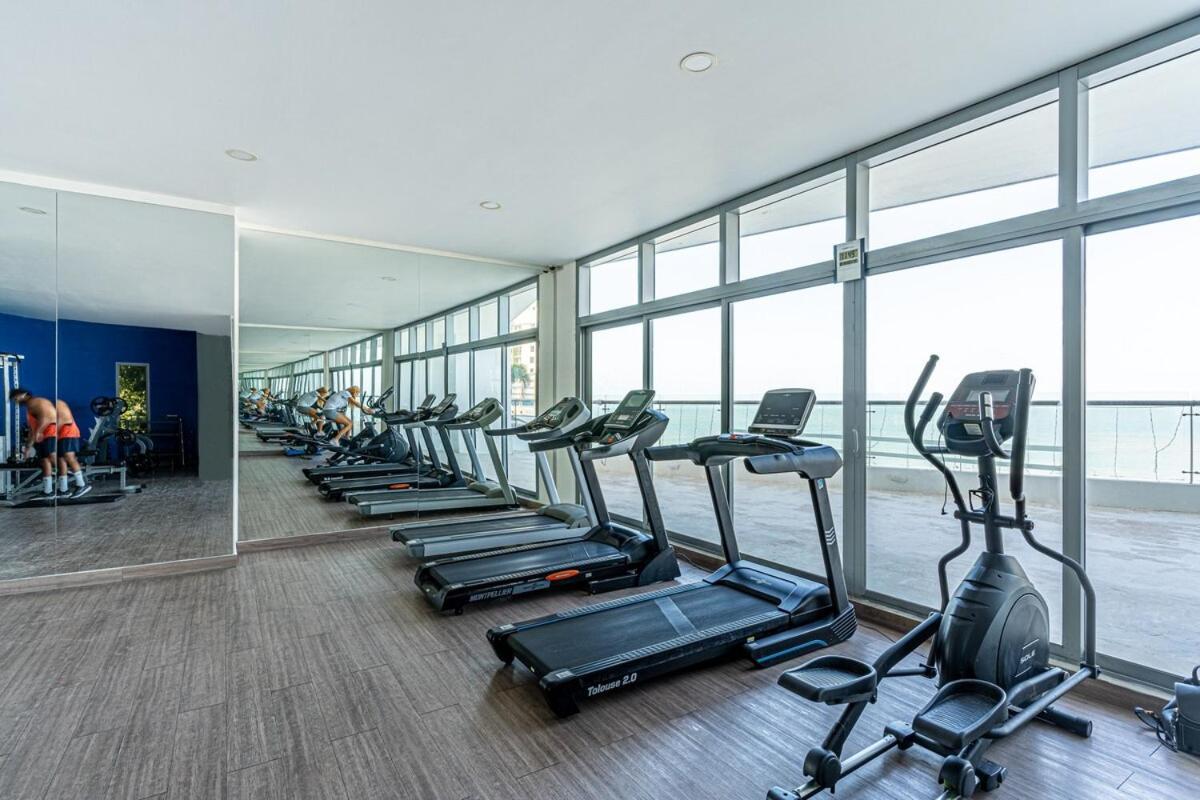 Apartment Dreams Luxury Oceanfront Wpool 2 *