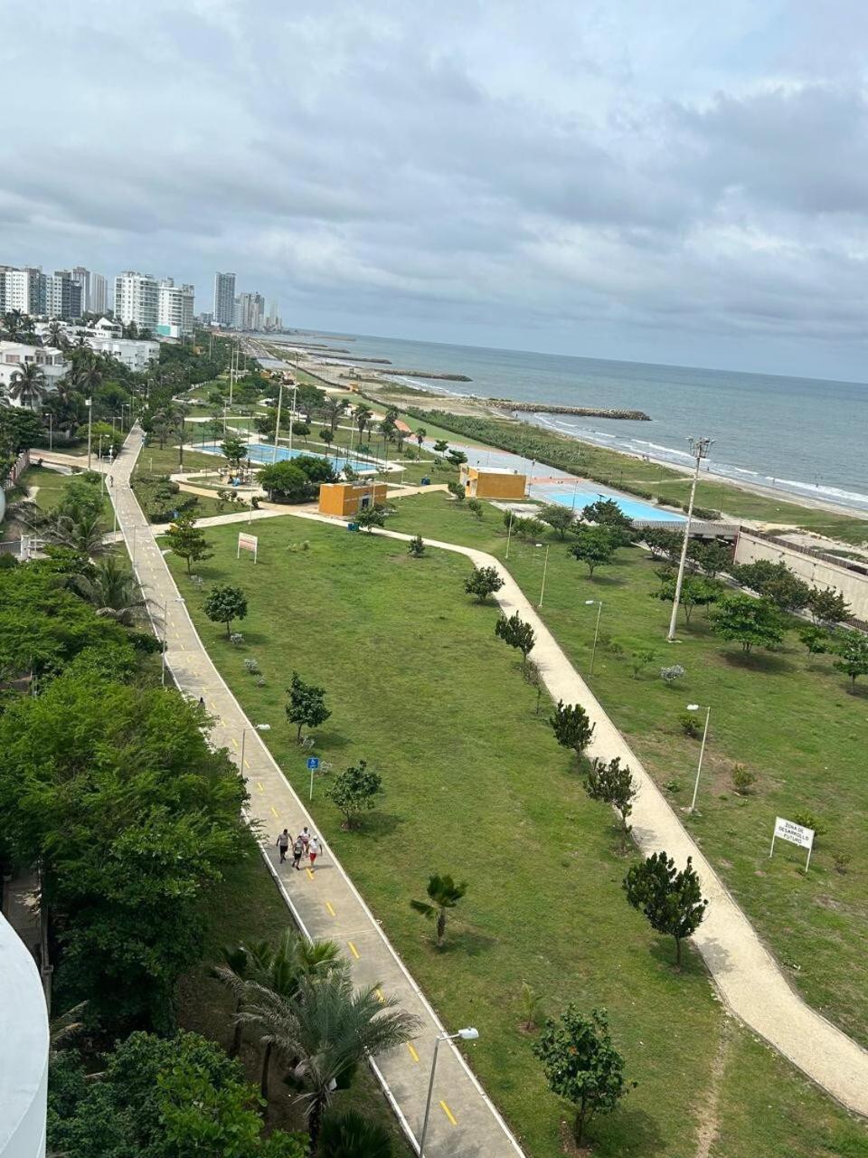 Apartment Pristine, Cozy, Next To With Everything U Need Cartagena