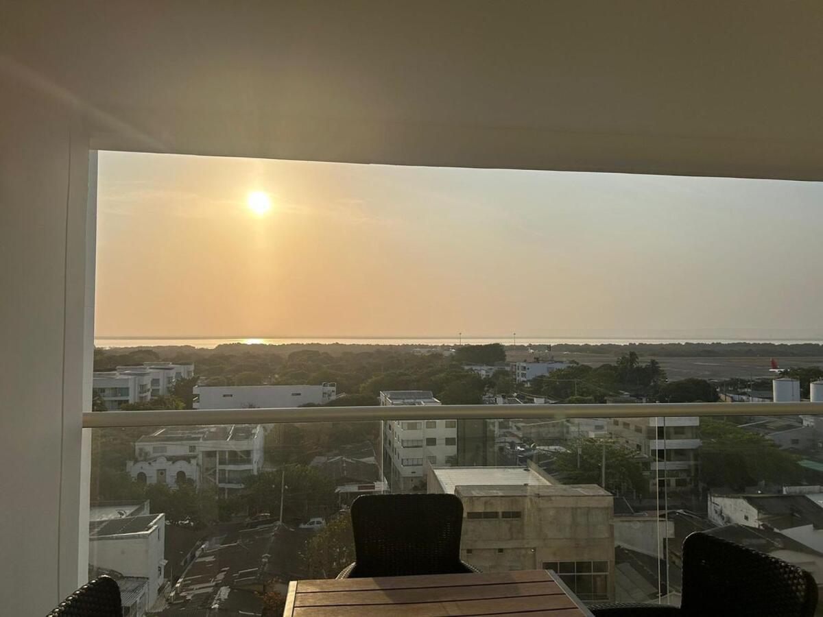 Apartment Pristine, Cozy, Next To With Everything U Need Cartagena