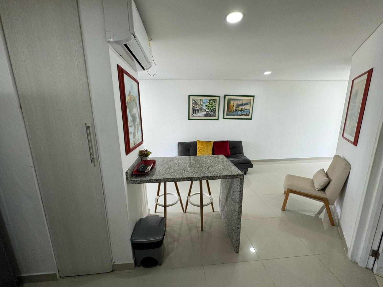 En Edificio Portofino 606 Icdi Apartamento