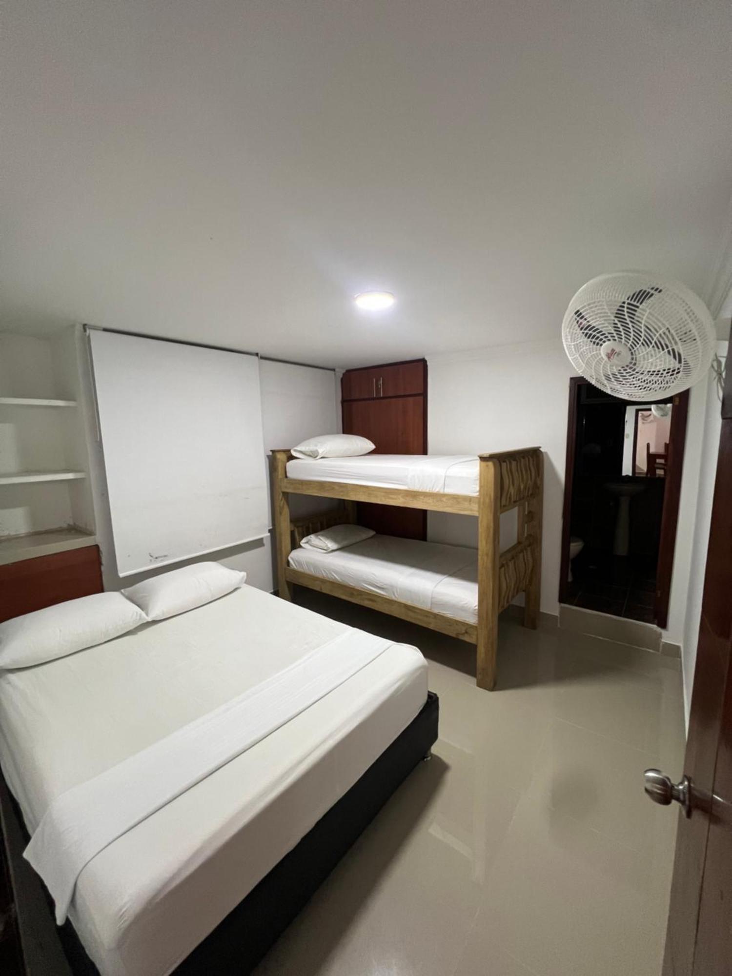 Edificio Delfines Aparthotel
