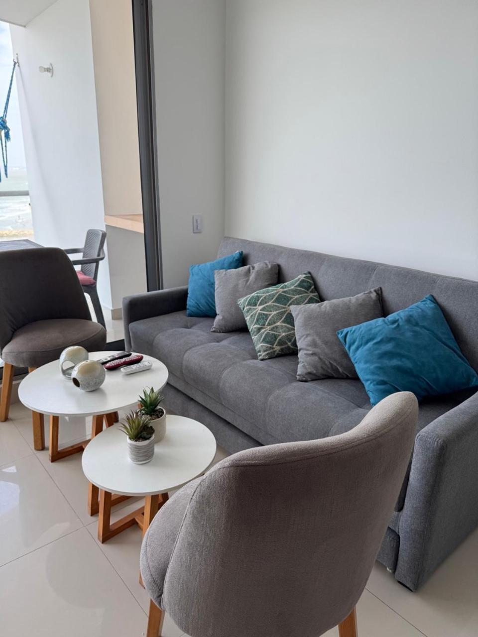 Relax By The Sea Apartment *