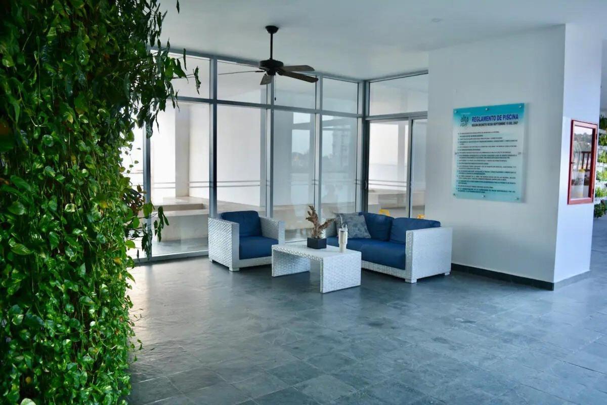Relax By The Sea Apartment *
