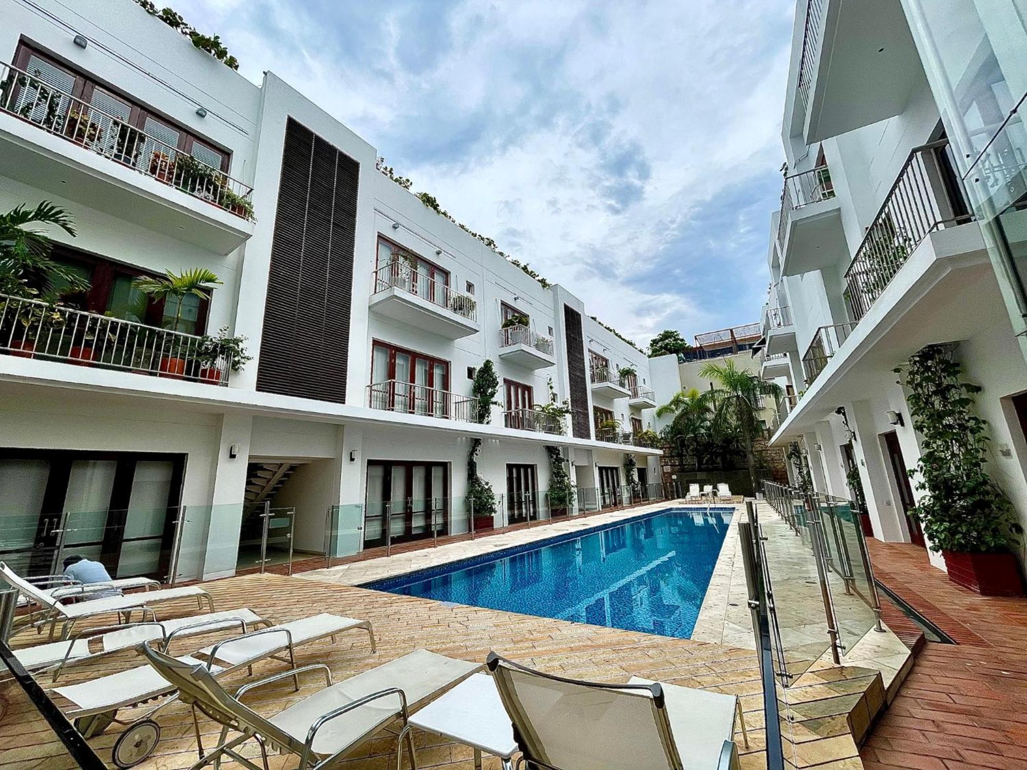 1br Modern In Old In Colonial Building *