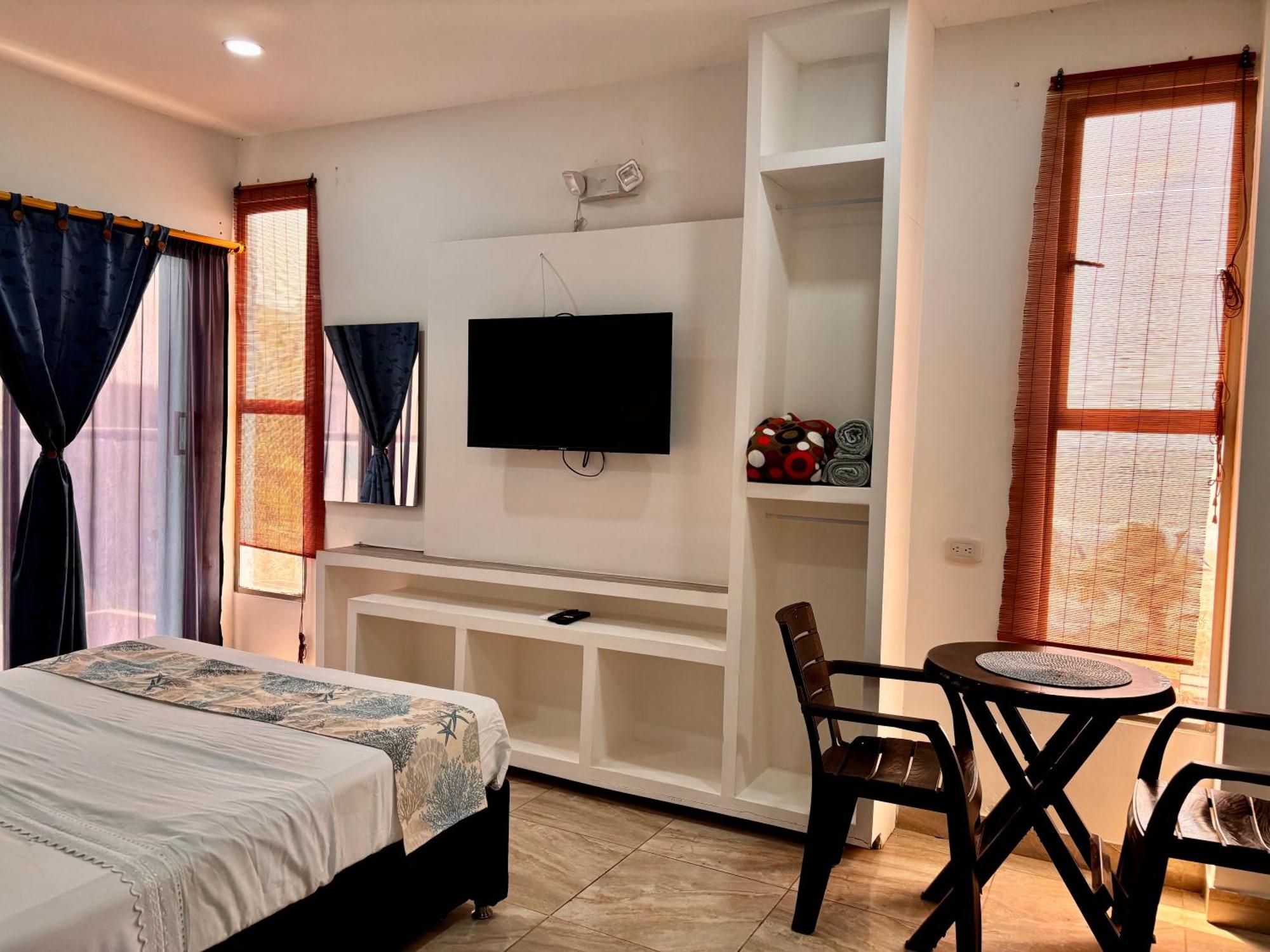 Avadia Del Mar Aparthotel *