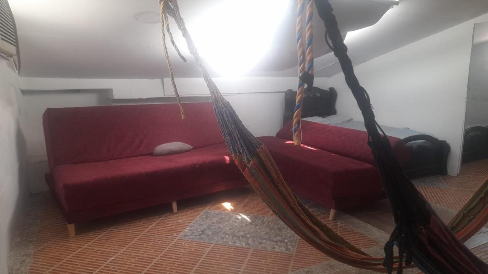 #10-33 Guest house
