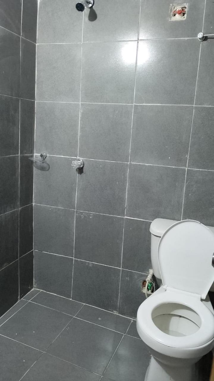 #10-33 Guest house