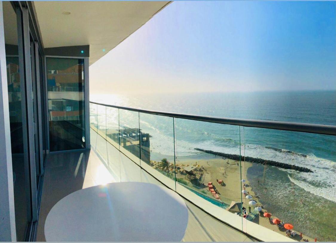 Luxurious And Modern Oceanfront With Views Of The Historic 2b And 2br *