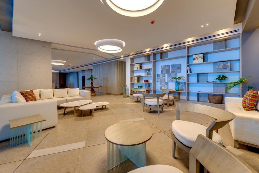 Luxurious And Modern Oceanfront With Views Of The Historic 2b And 2br * Cartagena