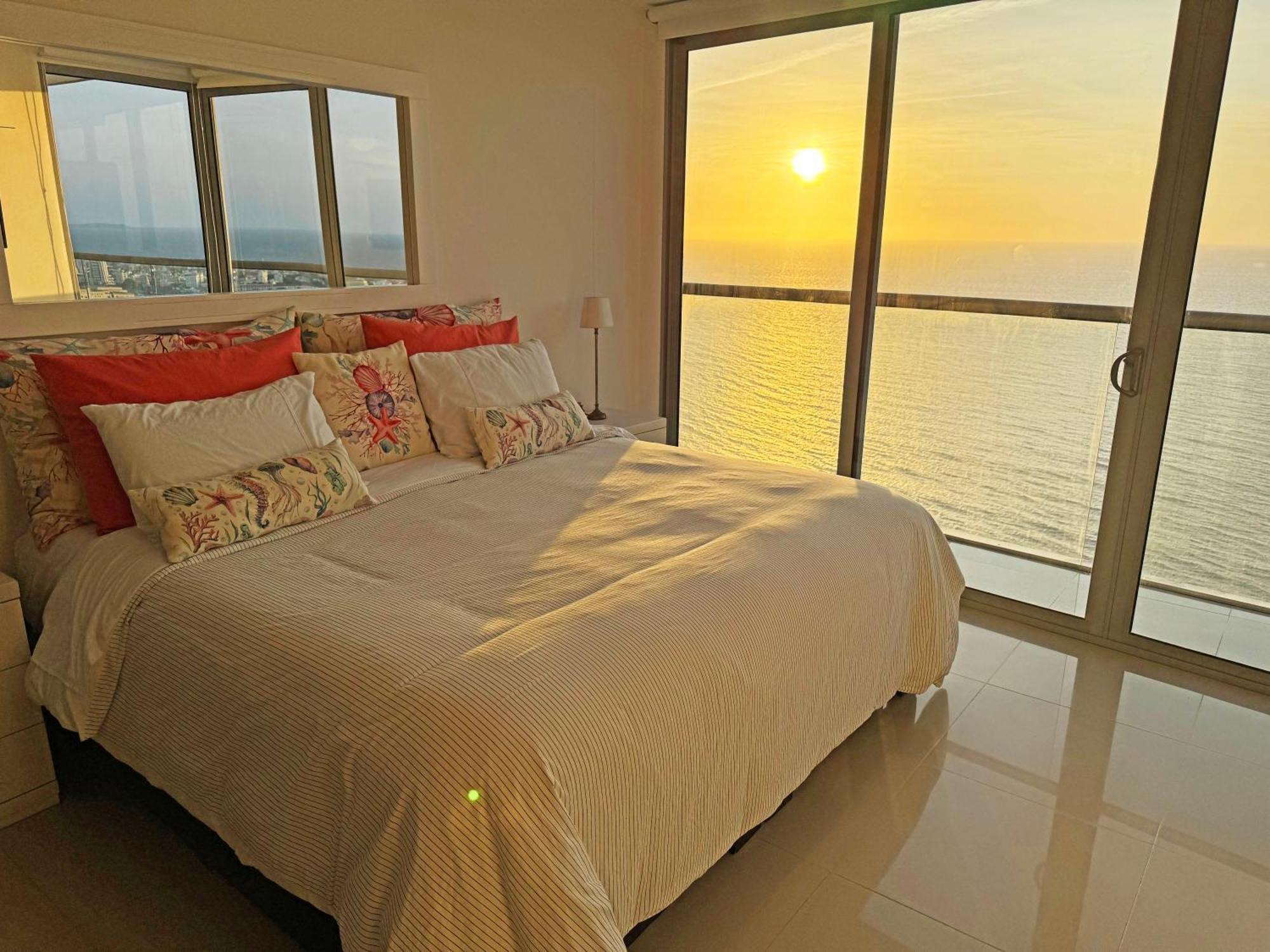 Beautiful . Incredible Ocean Views, Morros *