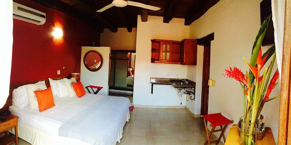 Hotel 3 Banderas