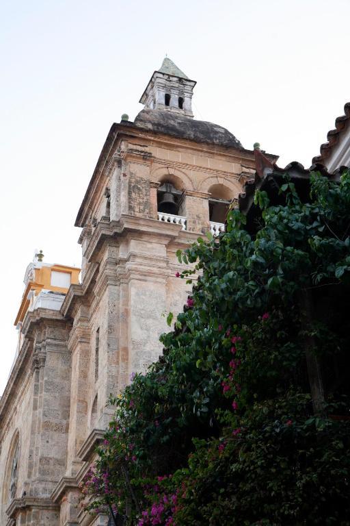 Casa Rosa Acomodação com café da manhã  4*