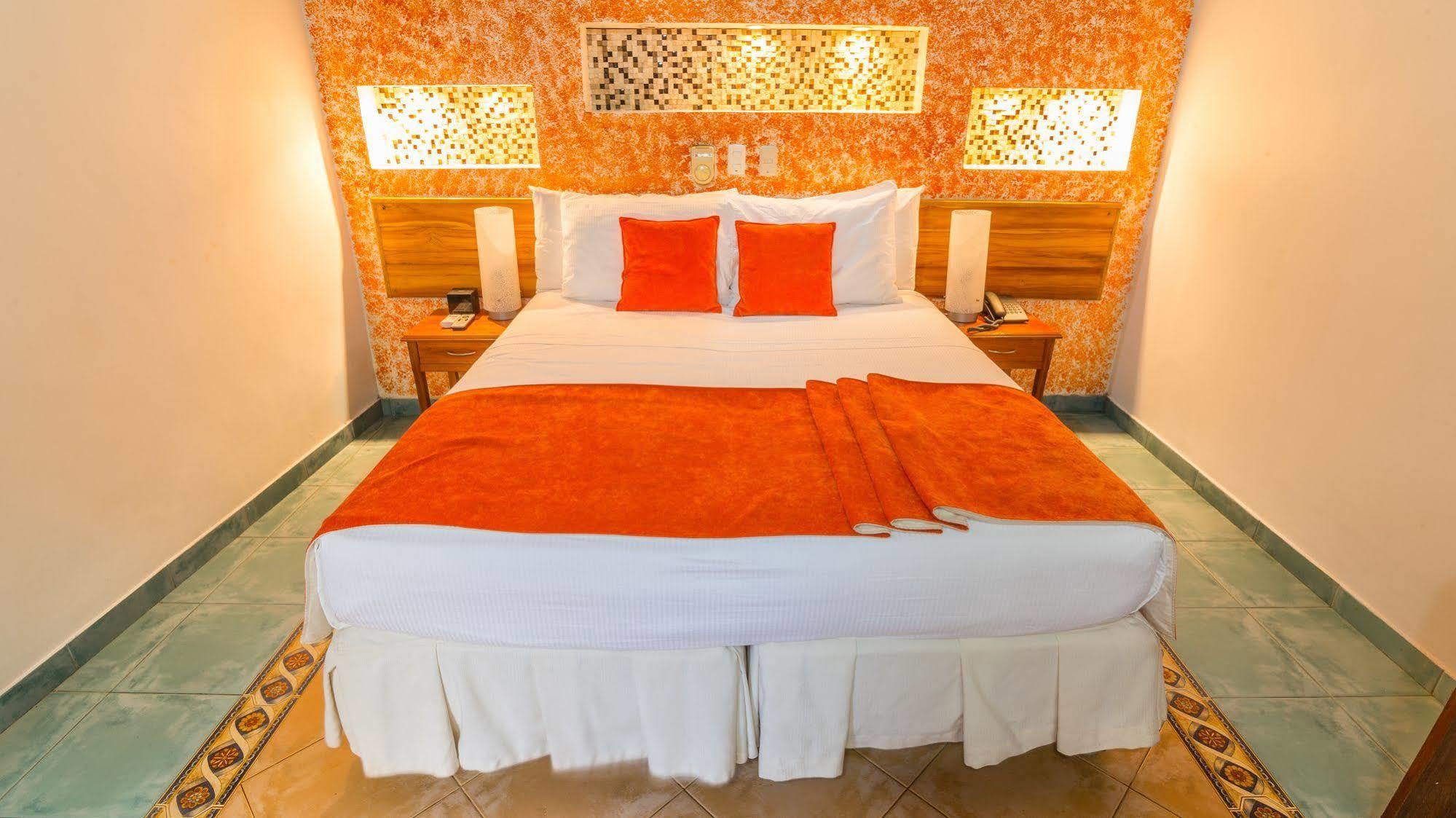 Hotel 3 Banderas