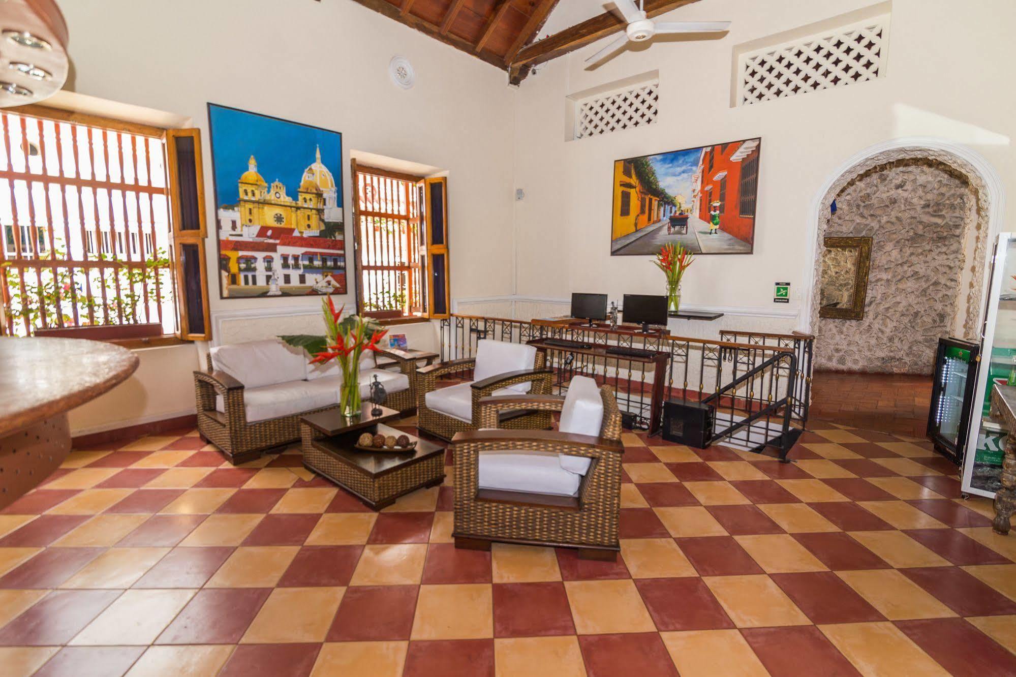 3 Banderas Hotel