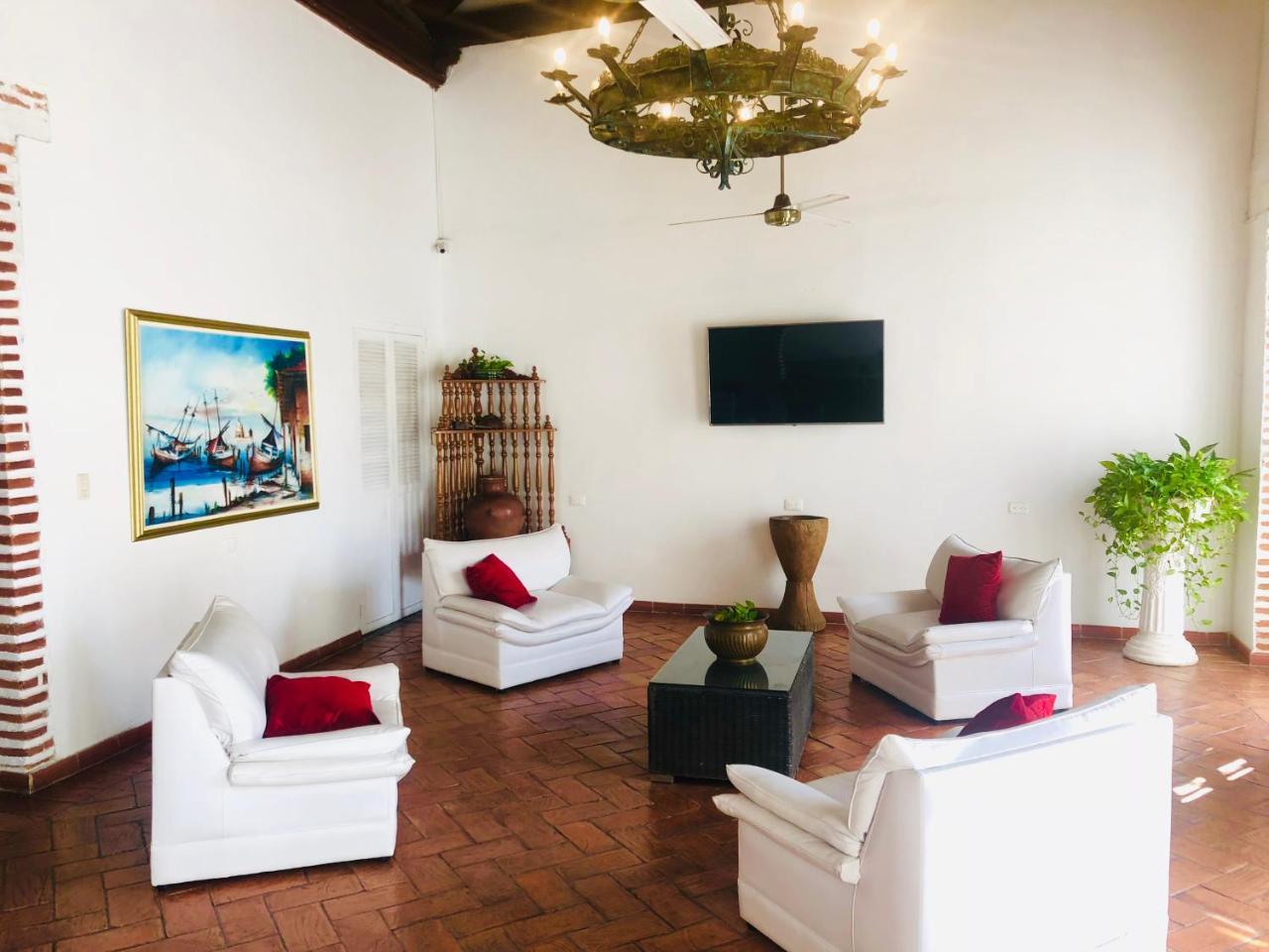 Hotel Casa Colonial By Akel 3*
