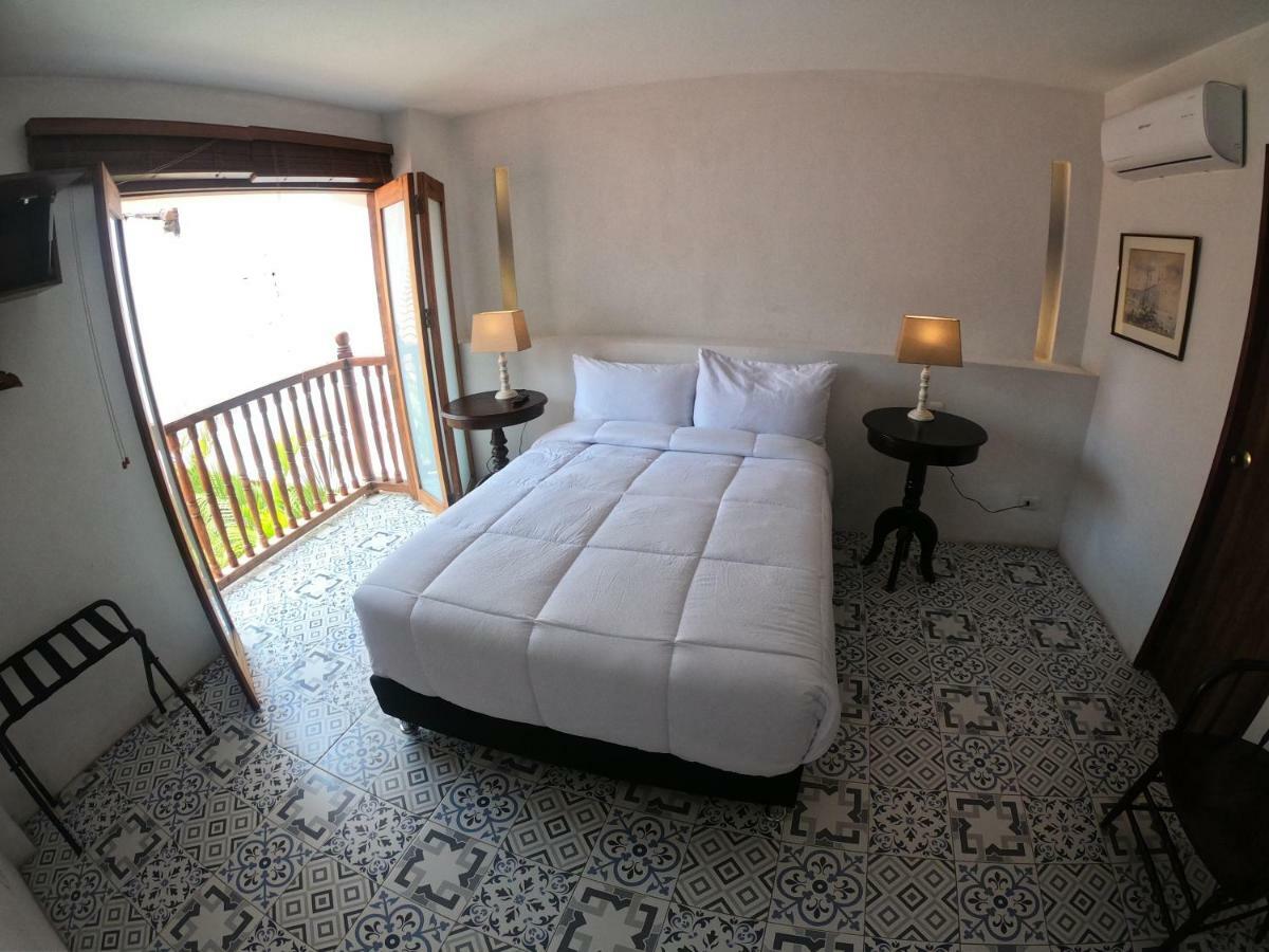Bed & Breakfast Columbus House 2*