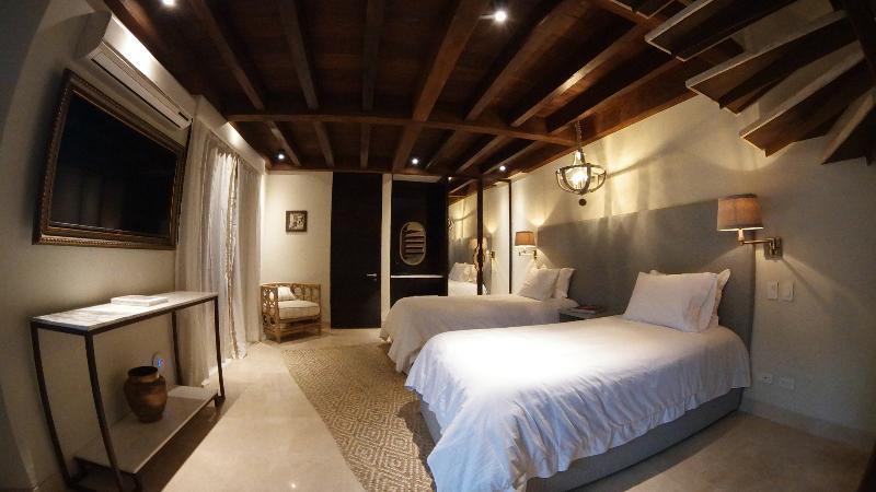 Capellan De Getsemani 5*
