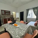 Centrico Y Confortable Apto Casa Dona Yola 5