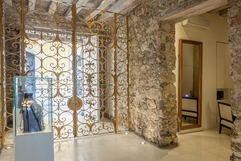 Mansion Tcherassi Hotel