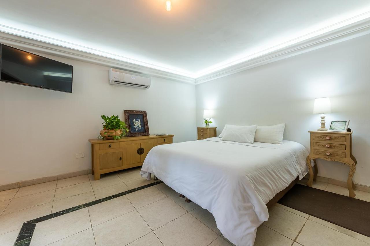 Villa Casa Porto - Luxury 5 Bedroom Beachfront In Bocagrande By Huespedia Cartagena