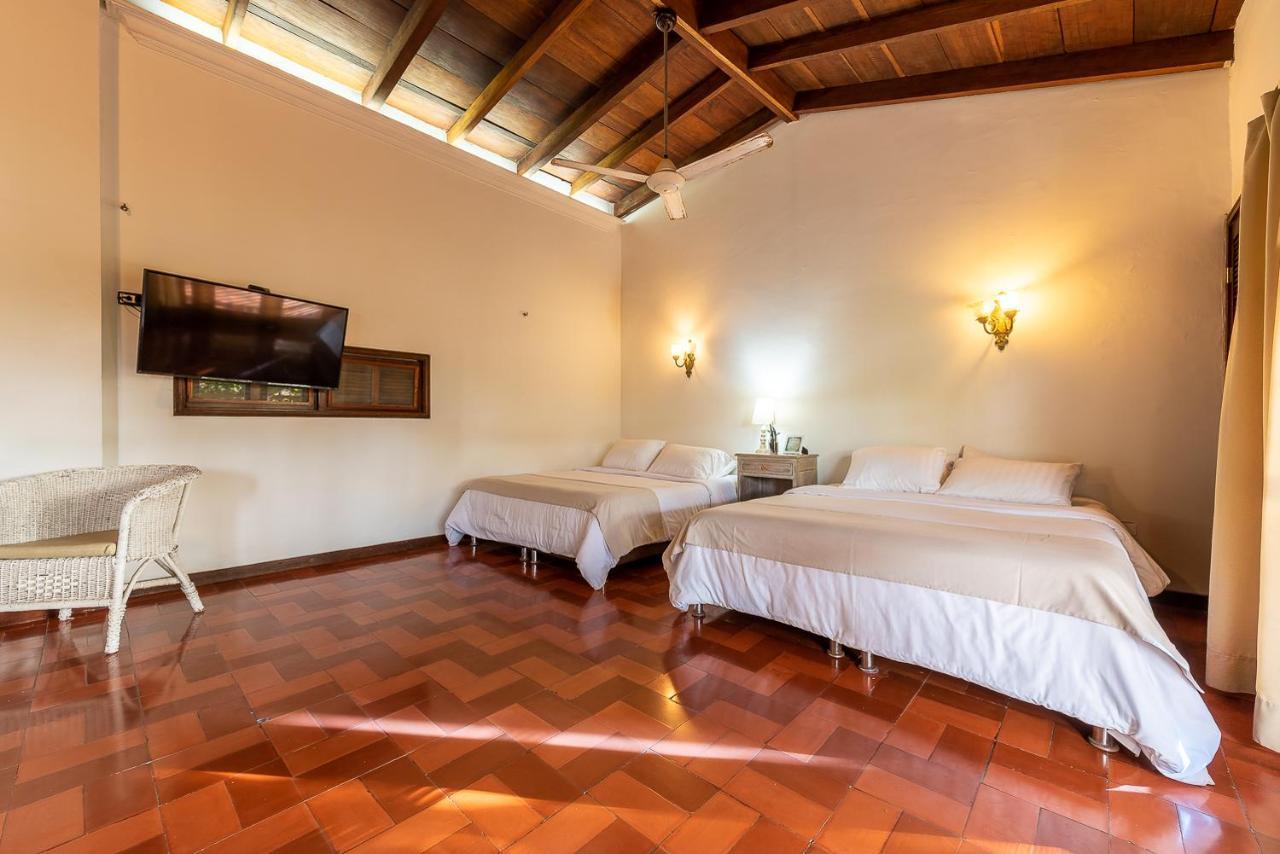 Villa Casa Porto - Luxury 5 Bedroom Beachfront In Bocagrande By Huespedia Cartagena