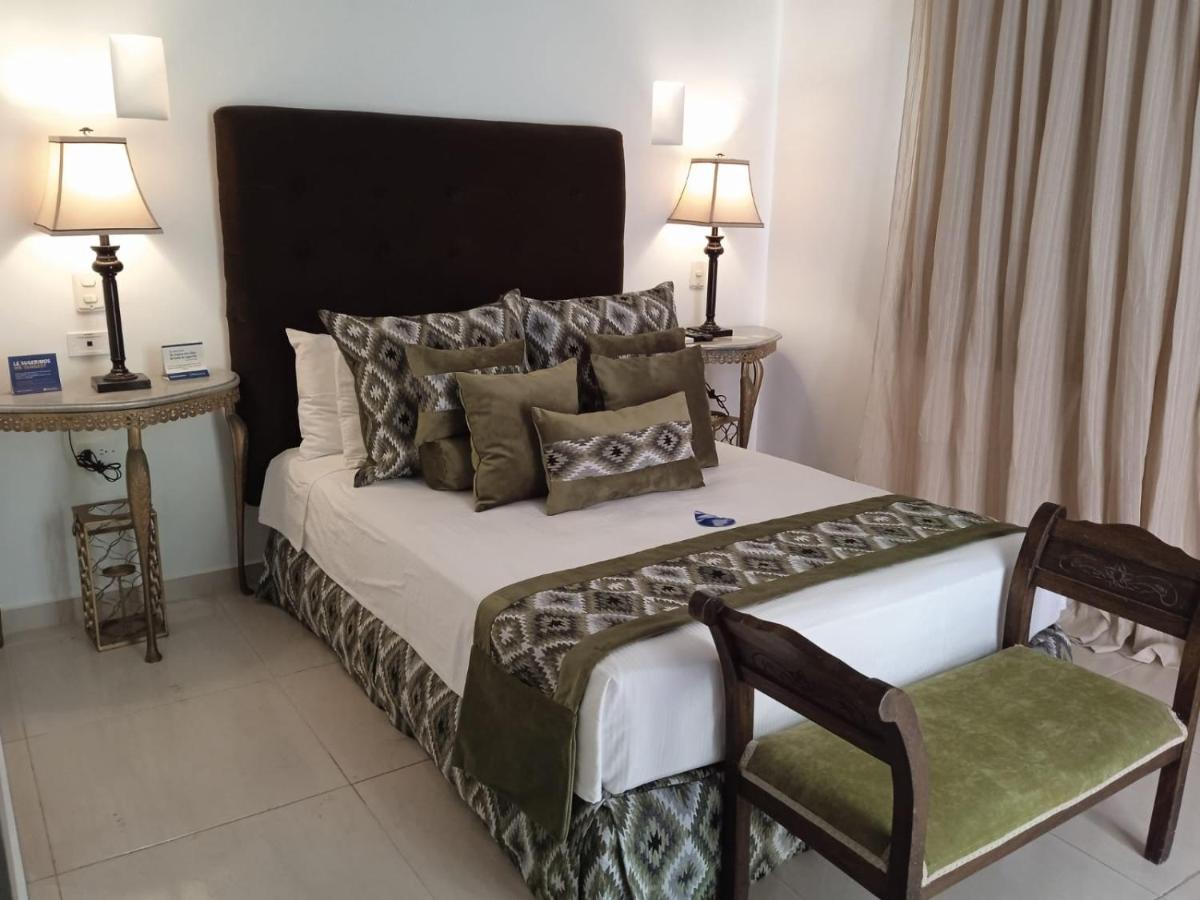 Dorado Plaza Boutique Calle Del Arsenal