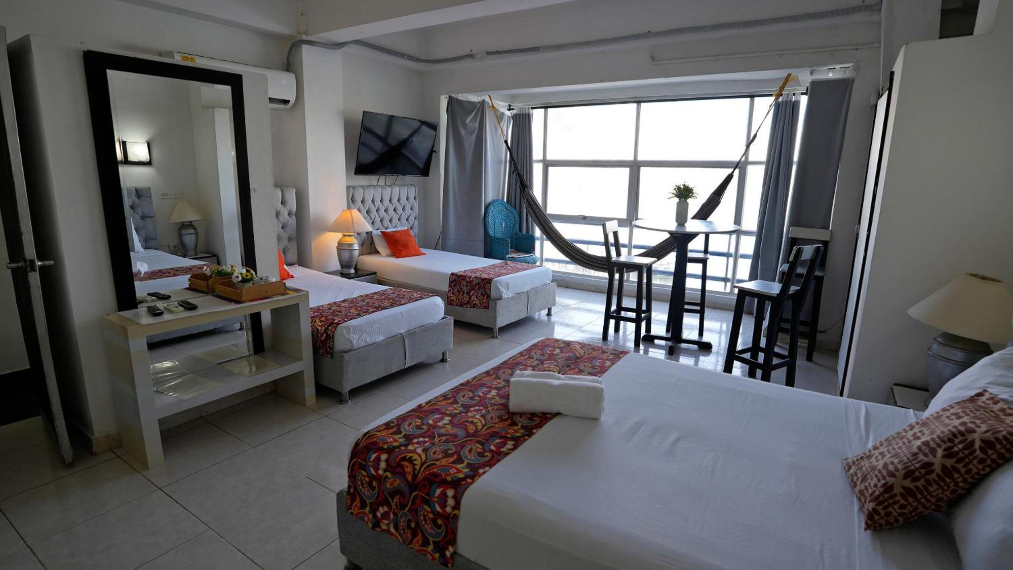 Estudio Con Entrada Independiente Laguito 1 * Cartagena