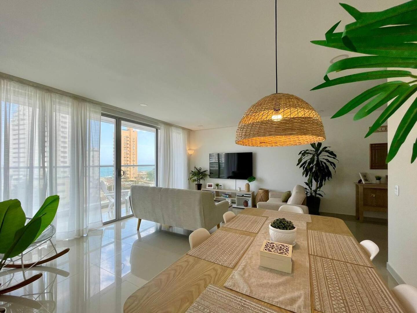 Apartment Moderno Y Amplio Cerca A La Playa!