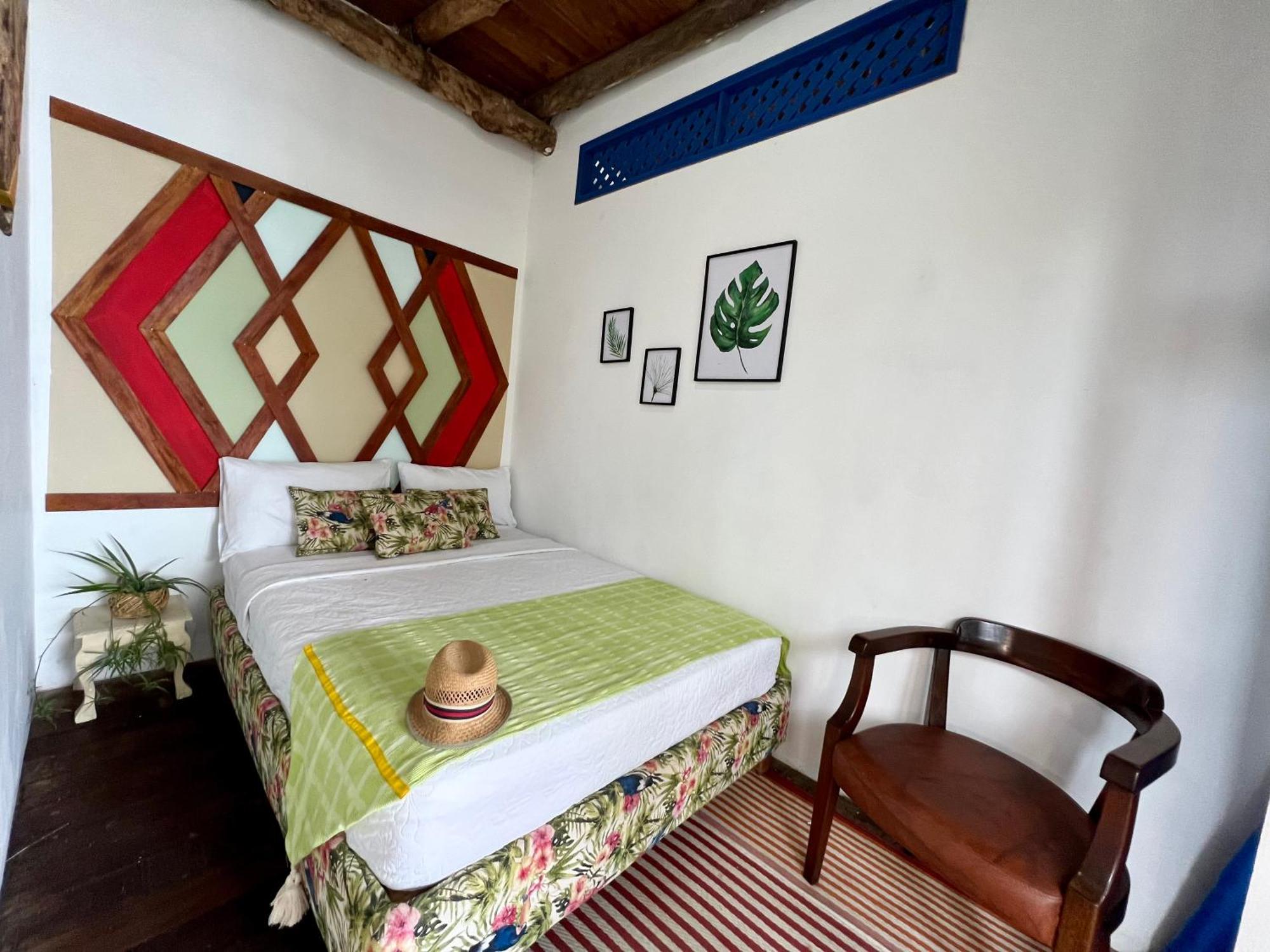 Mira Mira Hostel Cartagena