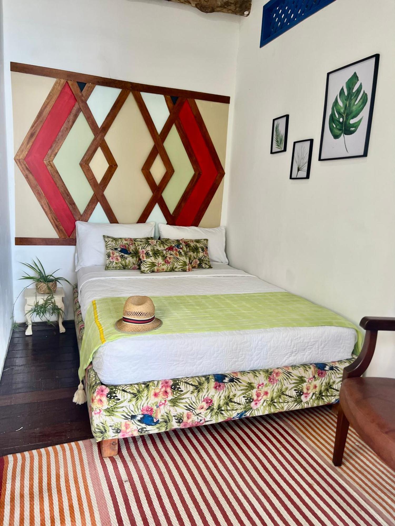 Mira Mira Hostel