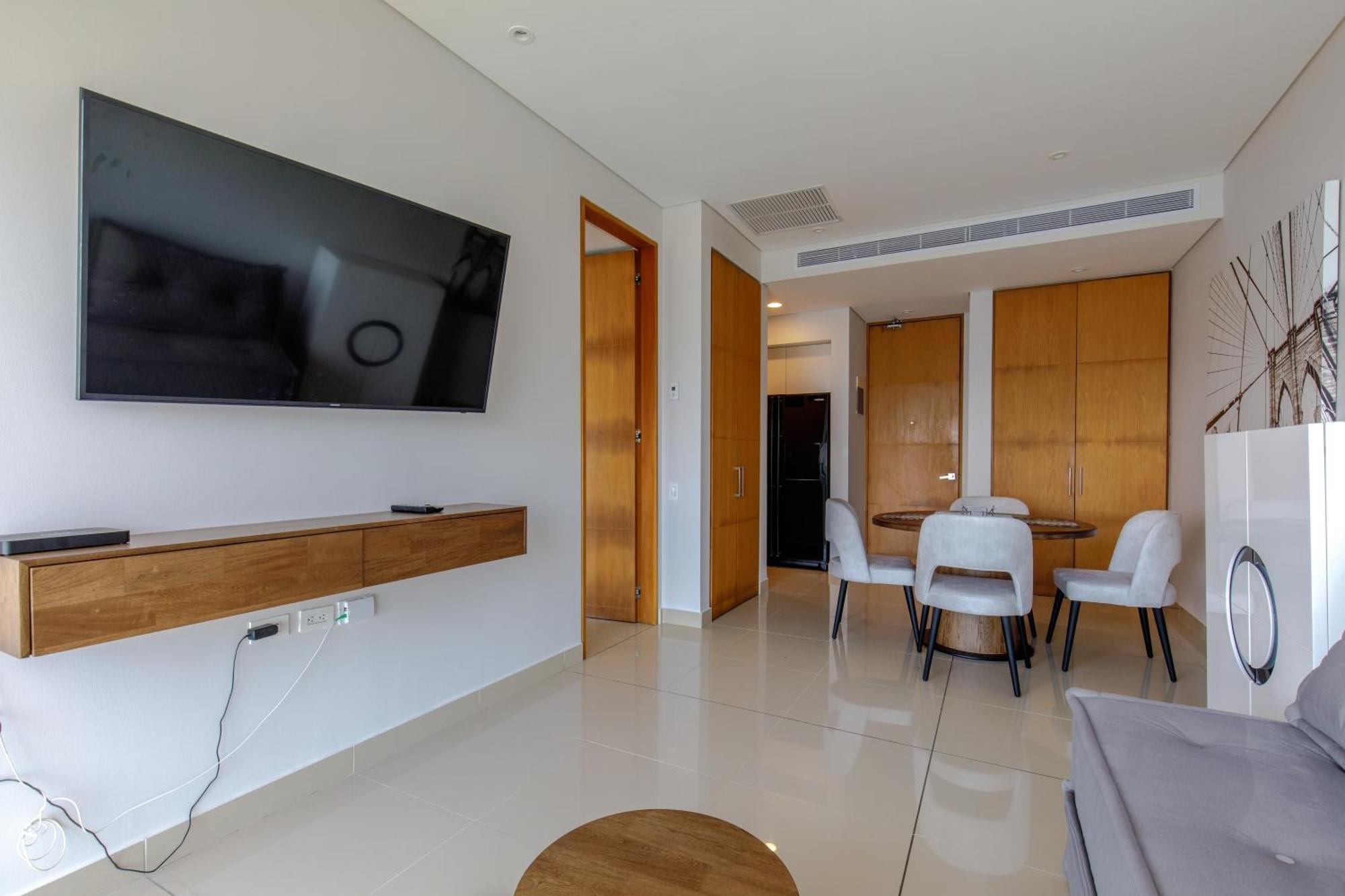 En Edificio H2 Bocagrande Cerca Al Mar Apartment *