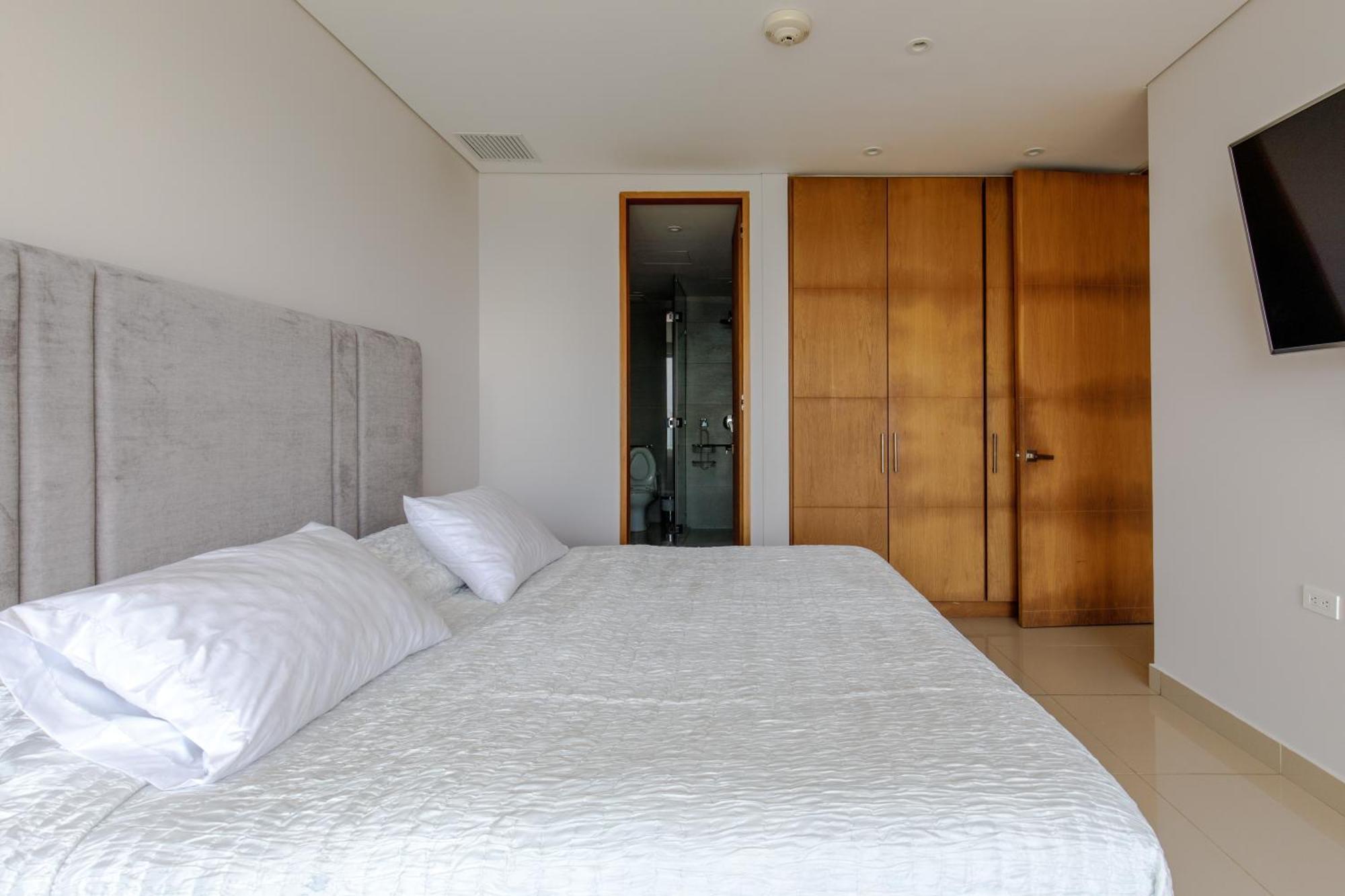 En Edificio H2 Bocagrande Cerca Al Mar Apartment *